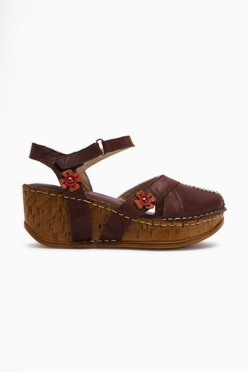 Limoya Genuine Leather Katlyn Soil Flower Detailed Closed Toe Wedge Heeled Women's Sandals