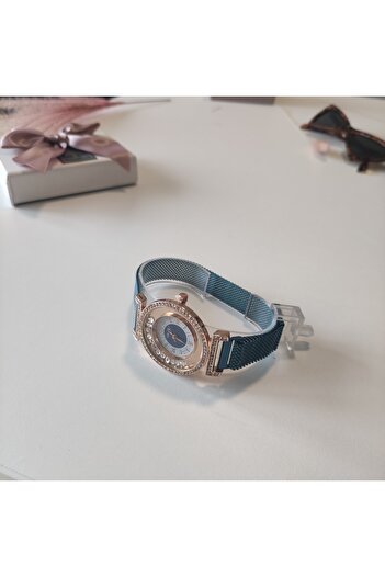 Skymag Ceas dama auriu cu bratara metalica inchidere magnetica, quartz