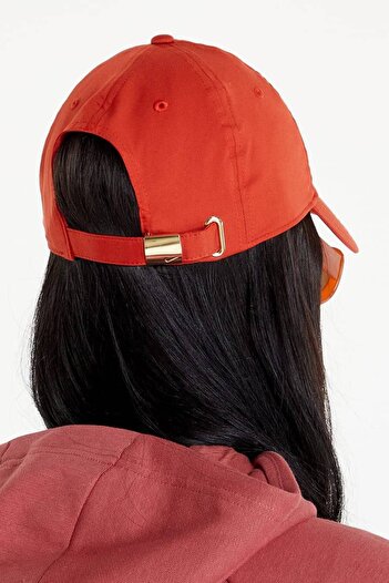 Nike Heritage86 Metal Swoosh Cap Unisex Hat Cream