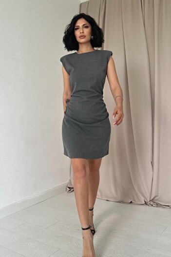 trend_ermege Gray Side Gathered Zero Sleeve Dress