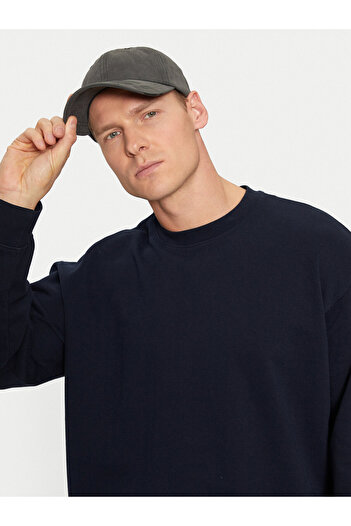 Guess Men's Gray Baseball Cap Z4BZ02WO07T