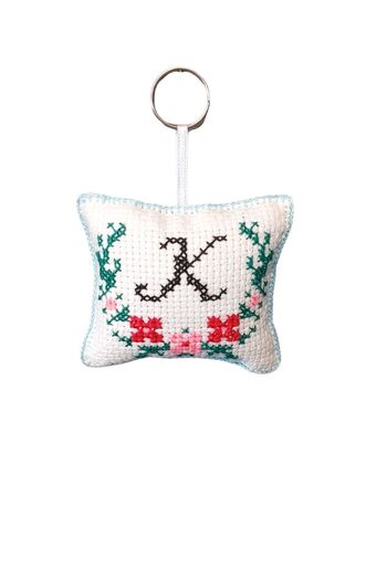 Uretti - Sibel 2453 7808 Handmade Letter K Cross Stitch Keychain
