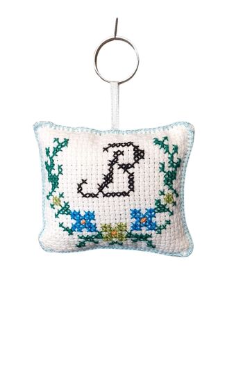 Uretti - Sibel 2453 2182 Handmade Letter B Cross Stitch Keychain