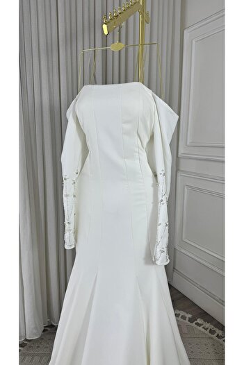 leevan fashion White off-shoulder evening dress with beaded and pearl embroidery on the sleeves