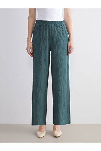 LC Waikiki Sparkling Selections from Shining Store |   Textured Wide Leg Women's Trousers with Elastic Waistband