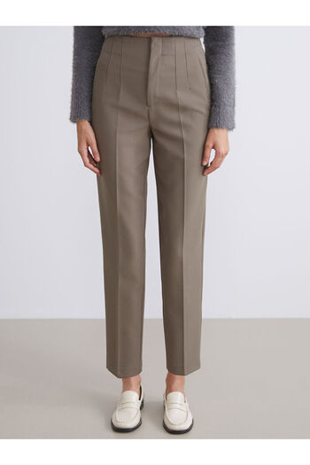 LC Waikiki Sparkling Choices from Shining Store |   Slim Fit Pleated Women's Trousers