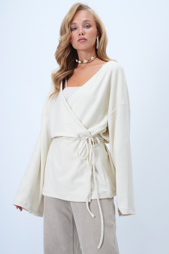 Trend Alaçatı Stili Damen-Cardigan in Ecru mit zweireihigem Schnitt, V-Ausschnitt und Schnürdetail Alc-X14410