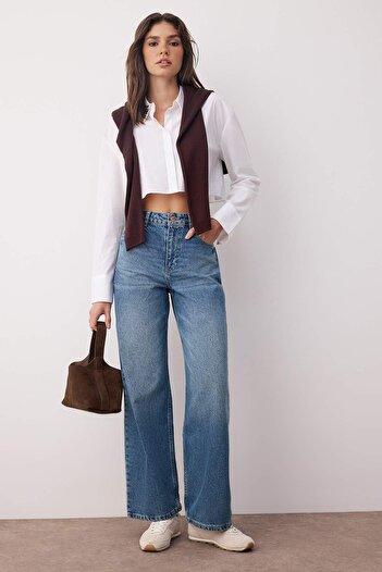 Trendyol Collection Niebieskie jeansy z wysokim stanem i szerokimi nogawkami TWOAW26JE00145