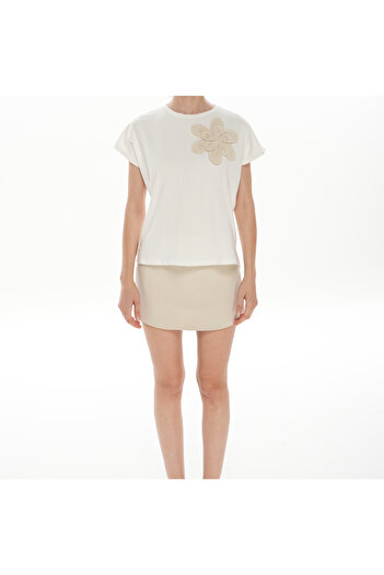 SOFT Straw Flower Embroidered Cotton Tshirt