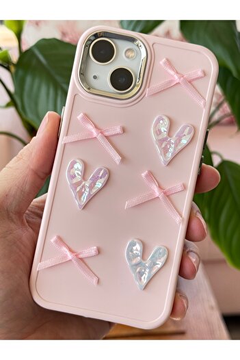 Fibaks Apple iPhone 13 - 14 - 15 Kılıf Kamera Çıkıntılı Kalpli Fiyonk Desenli Pembe Yumuşak Silikon Kapak