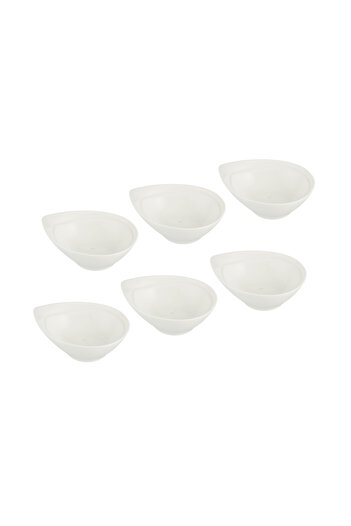 Dania 6-piece white porcelain dinnerware set for serving food, desserts, and sauces