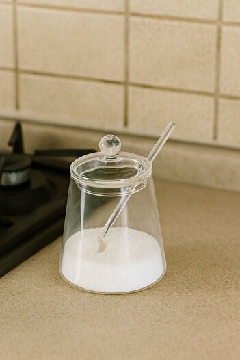 Qerhome Set of 3 Borosilicate Glass Spice Jars with Glass Spoons and Lids