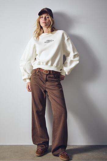 Stradivarius Embroidered sweatshirt with darts on sleeves