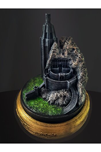 eselya Lord of the Rings Helmet Base Figurine, Rohan Decor, Lord of the Rings, Rings Lord of the Rings Gift