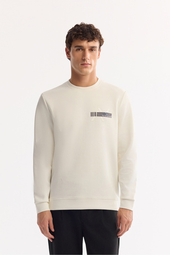 Avva Men's Ecru Crew Neck Chest Hologram Print Interlock Sweatshirt A52Y1260