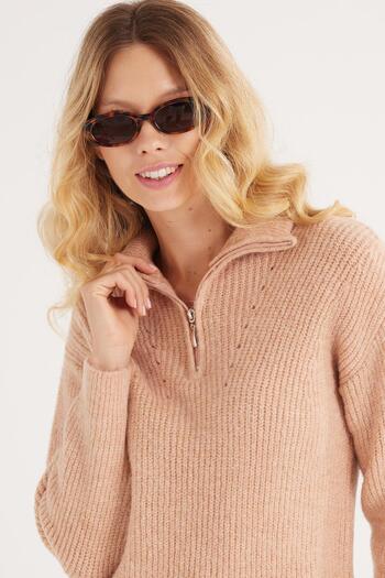Tudors Women's Oversize Wide Cut Woven Zipper Collar Powder Sweater