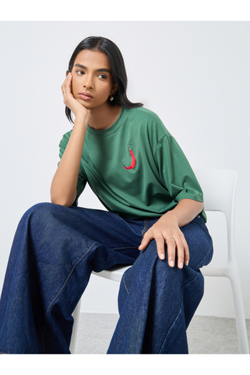 Styli Embroidered Chili Pepper Oversized T-Shirt