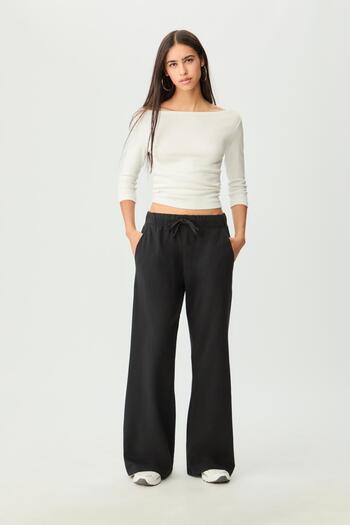 Stradivarius Relaxed fit flared trousers with drawstrings