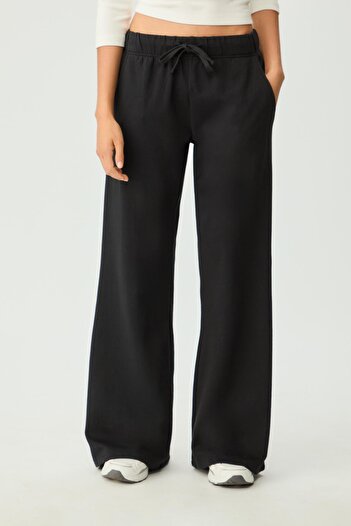 Stradivarius Relaxed Fit Bağcıklı Çan Paça Pantolon