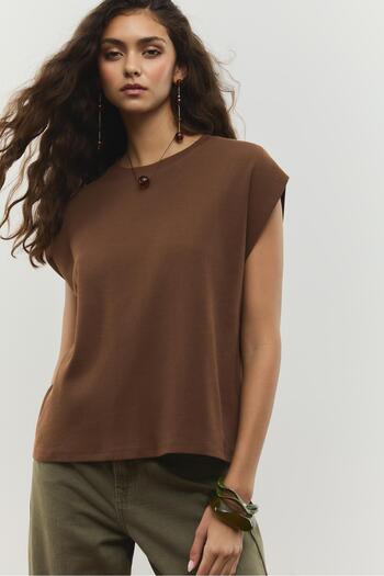 Stradivarius Basic sleeveless T-shirt