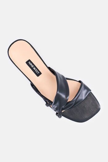 Nine West Women Metallic Twisted Slip On Sandal, Black