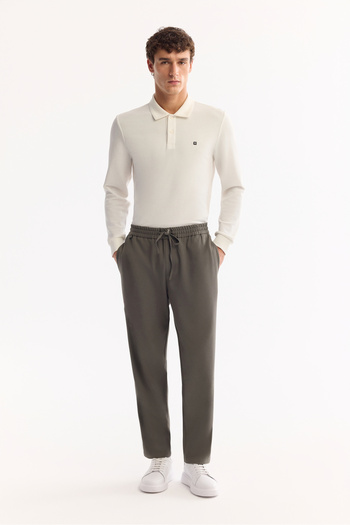 Avva Men's Relaxed Fit Khaki Elastic Waist Lace-Up Jogger Pants A52Y3041