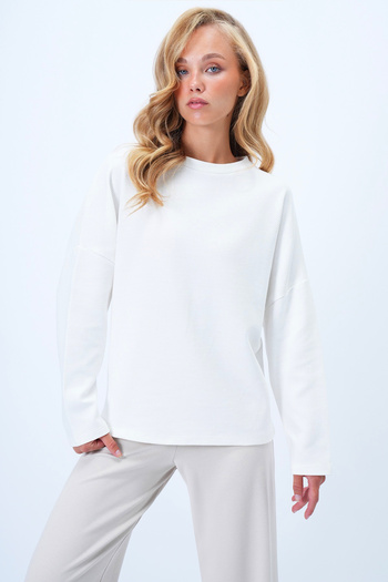 Trend Alaçatı Stili Women's Ecru Crew Neck Bat Sleeve Wide Cut Basic Blouse Alc-X14391