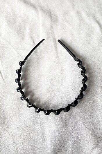 TAKIŞTIR Black Color Curved Crown