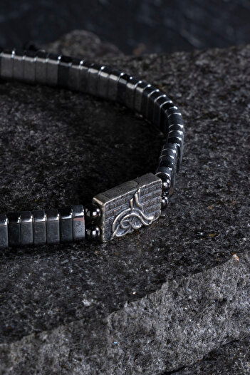 OSMANLI DOĞAL TAŞ Certified Ottoman Tughra Hematite Natural Stone Macrame Bracelet with Silver Apparatus