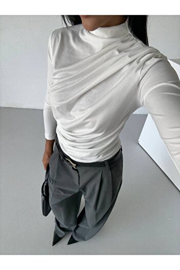 Cuyka Half Turtleneck Draped Long Sleeve Sandy Fabric Blouse