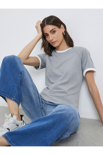 Styli Contrast Trim Ribbed Knit T-Shirt