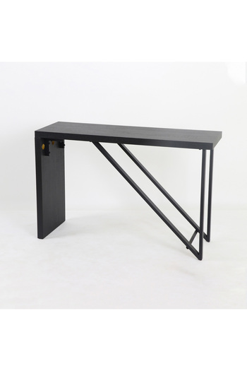 DEC13 Modern and elegant entrance table