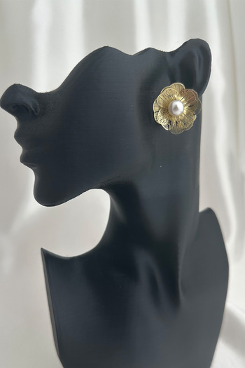 Modex Top Pearl Detail Wire Flower Studded Elegant Earrings (2cm)