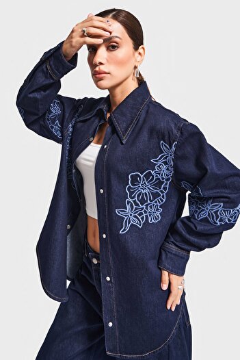 its basic Γυναικείο παλτό τζιν Indigo Blue Color 7w5-50 Oversize Flower Κεντημένο Ειδικού Σχεδιασμού