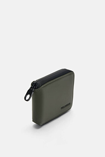 Pull & Bear Rubberised wallet