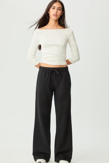 Stradivarius Relaxed fit flared trousers with drawstrings