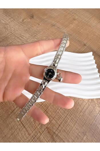 LOOQ Mimimal Women's Wristwatch with Heart Figure