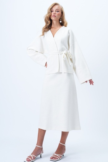 Trend Alaçatı Stili Women's Ecru Double Breasted Cut Self Belted Textured Jacket and Maxi Length Skirt Tweed Suit Alc-X14382