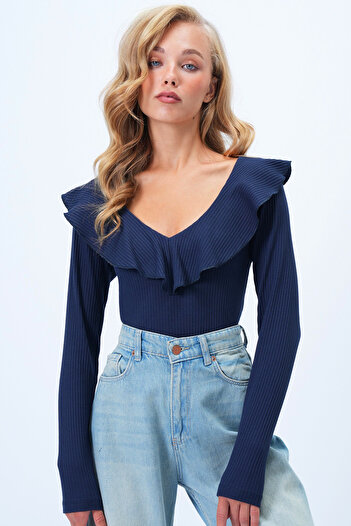 Trend Alaçatı Stili Marineblaue Damenbluse mit V-Ausschnitt und weicher Struktur Alc-X14364