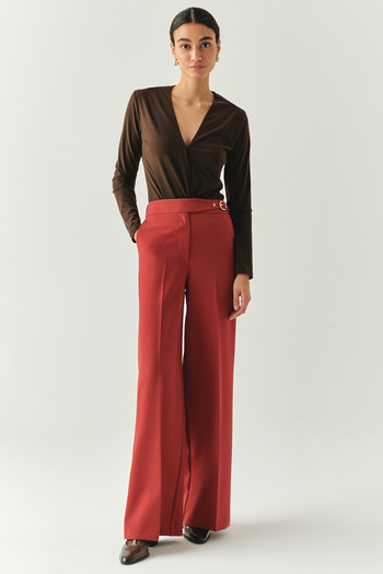 Exquise Wide Leg Regular Woven Trousers with Buckle Pockets