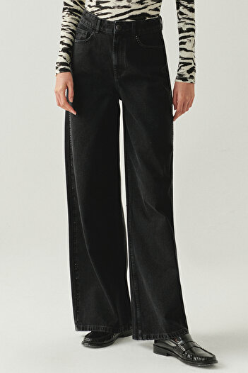 Exquise Regular Wide Leg Black Denim Trousers with Stone Detail Pockets
