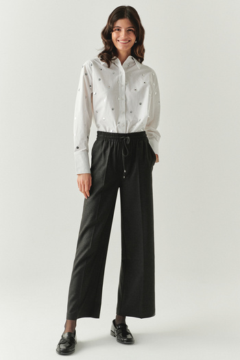 Exquise Lace-Up Pocket Plain Regular Woven Gray Trousers