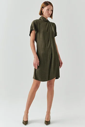 Exquise High Collar Off Shoulder Jacquard Leopard Regular Mini Dress