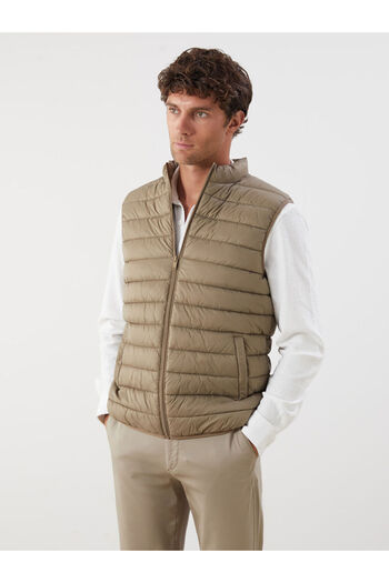 LC Waikiki Standard Mold Stand Collar Men's Puffer Vest