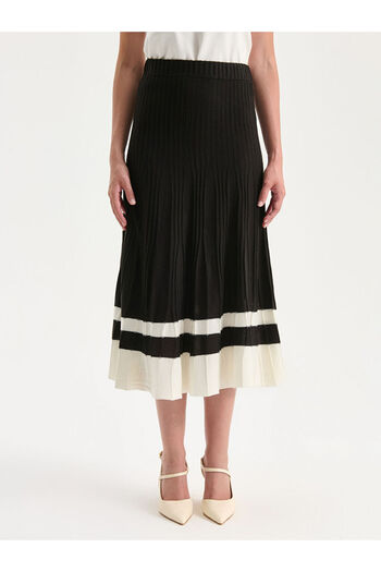 LC Waikiki Elastic Waist Striped Pleated Knitwear Skirt
