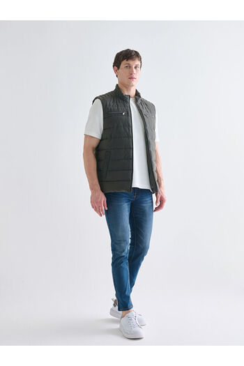 LC Waikiki Sparkling Choices from Shining Store |   Standard Mold Stand-Up Collar Men's Puffer Vest