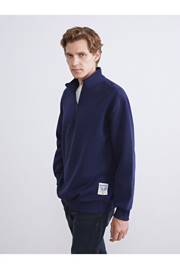 LC Waikiki Create Your Style from Uzg Store |   Zippered Stand Collar Long Sleeve Men's Sweatshirt