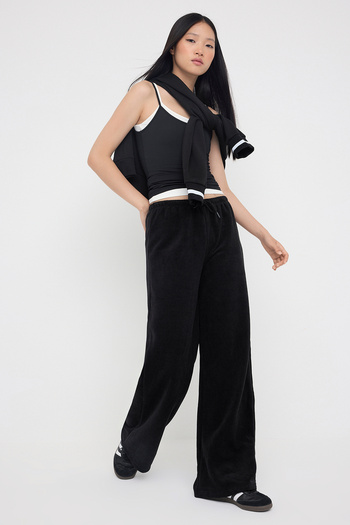 Trendyol Collection Black Fleece Straight Normal Waist Stretchy Thick Knitted Sweatpants Twoaw26Ea00001