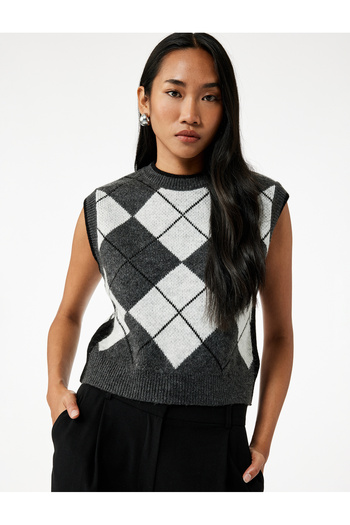 Koton Baklava Patterned Sleeveless Crew Neck Sweater