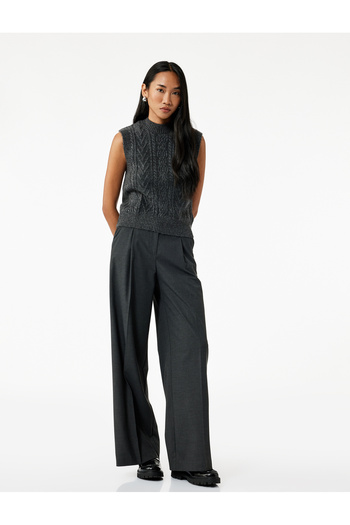 Koton Sleeveless Stand Collar Textured Knitwear Sweater